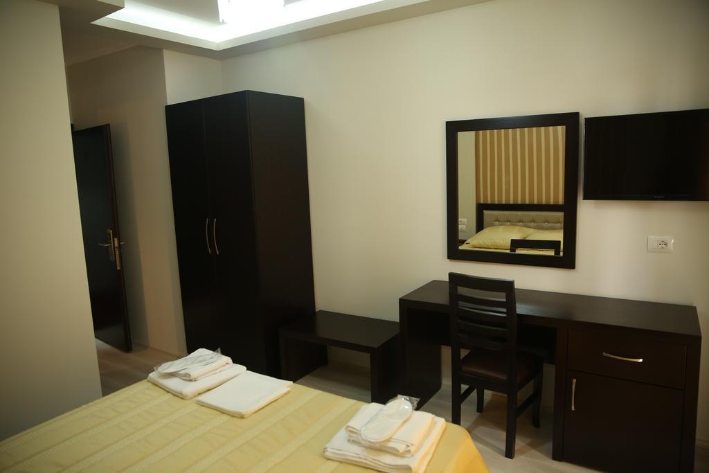 Hotel Pogradeci Phòng bức ảnh
