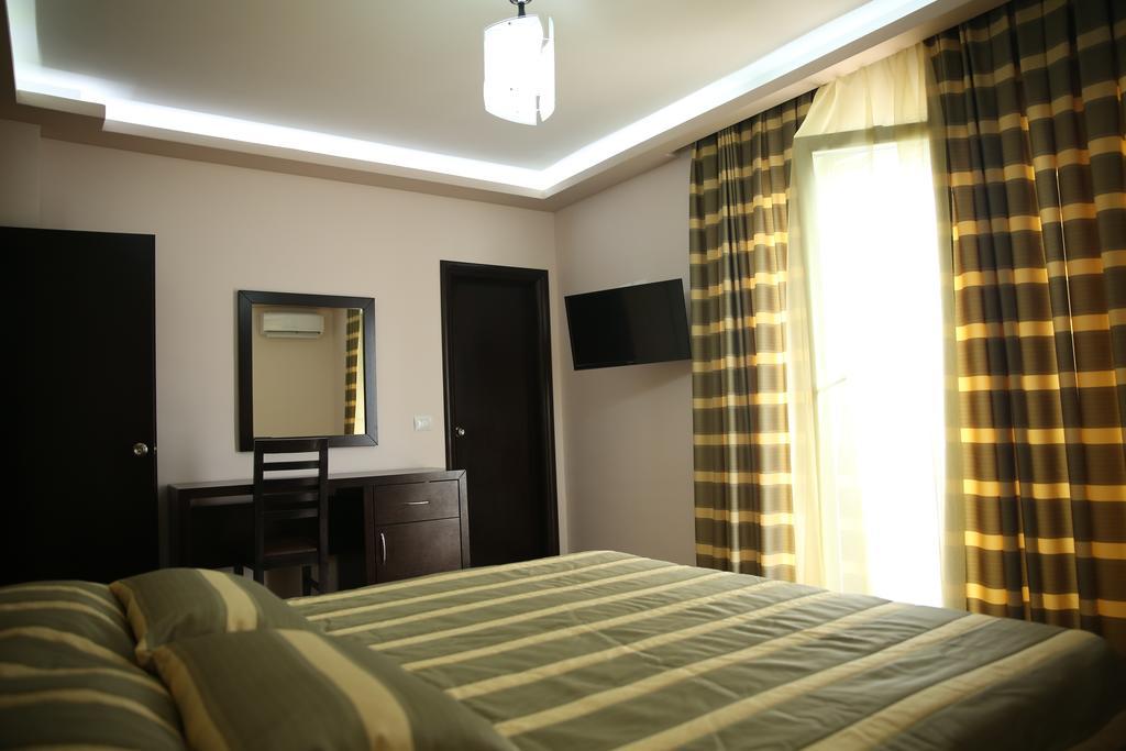 Hotel Pogradeci Phòng bức ảnh