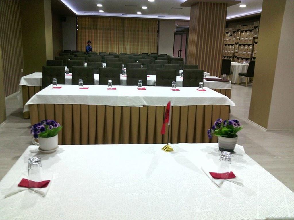 Hotel Pogradeci Ngoại thất bức ảnh